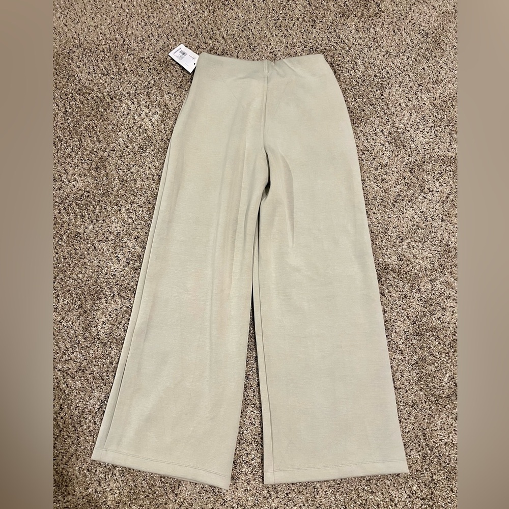 NWT Wide Leg Pleated Light Green Pants - Picture 10 of 10